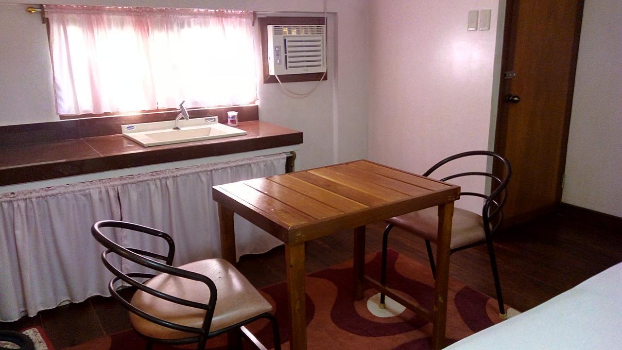 Peria Seafront Pensione Roxas (Palawan) Exterior foto
